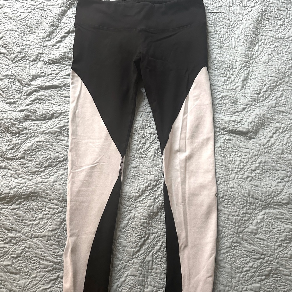 Alo black and white illusion leggings